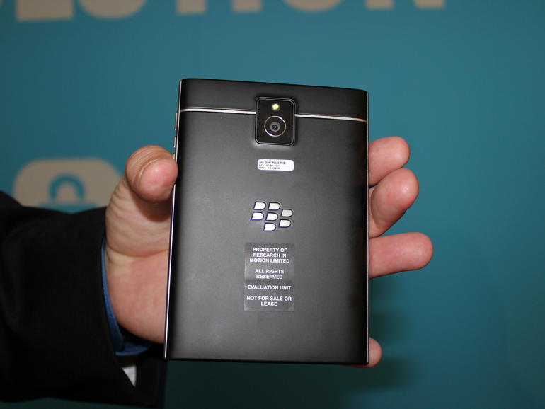 blackberry-passport10